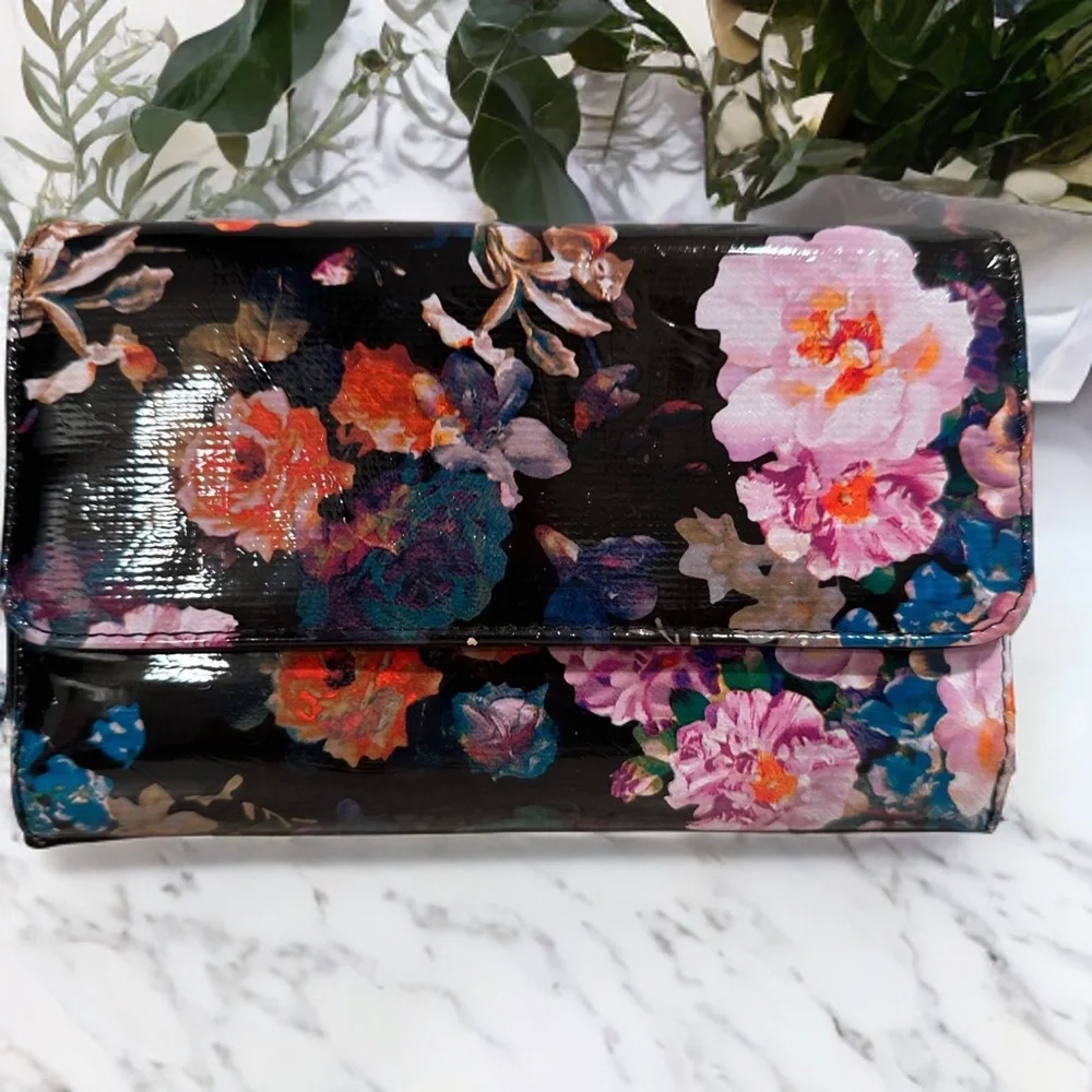Patent Leather Floral Wallet Clutch in Black with Pink & Orange Flowers GUC
